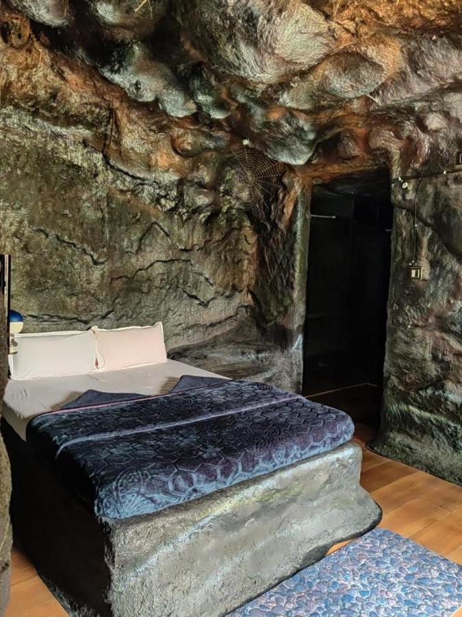 הוילה מדיקרי Rai'S Coorg Cave House מראה חיצוני תמונה