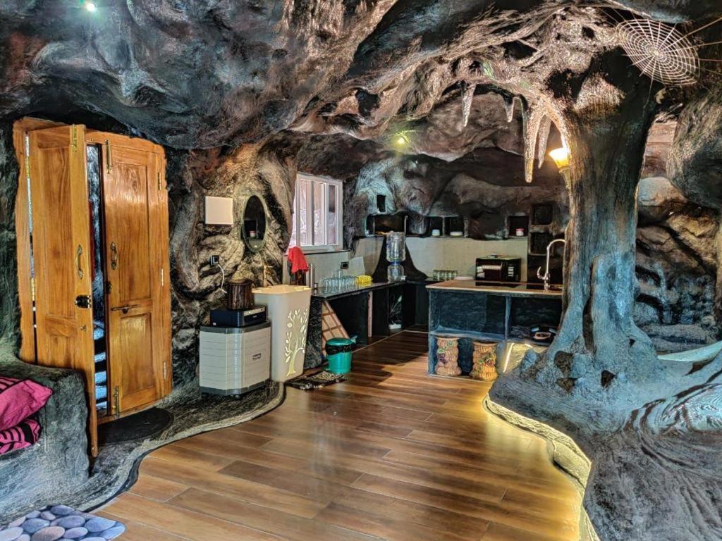 הוילה מדיקרי Rai'S Coorg Cave House מראה חיצוני תמונה